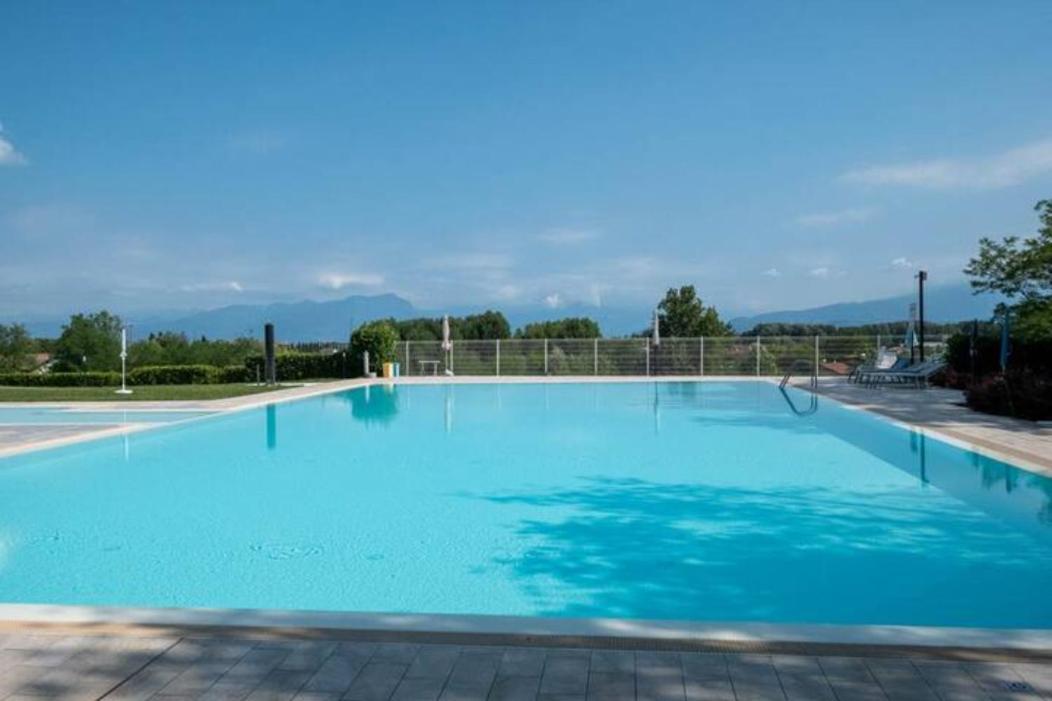 Vittoria Peschiera Apartment Понти Сул Минчо Екстериор снимка